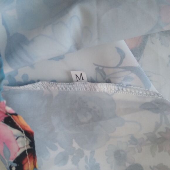 Women's Light Blue Flowers & Butterflies Print Trapezoid Mini Dress Size Medium - Picture 10 of 12